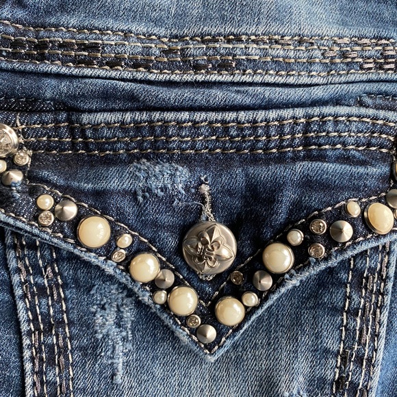 Miss Me jeans size 27 pearls and rhinestones - Picture 3 of 4